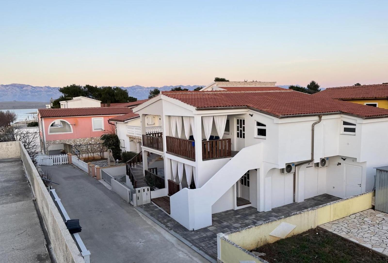 Sinisa Apartman Vir Exterior foto