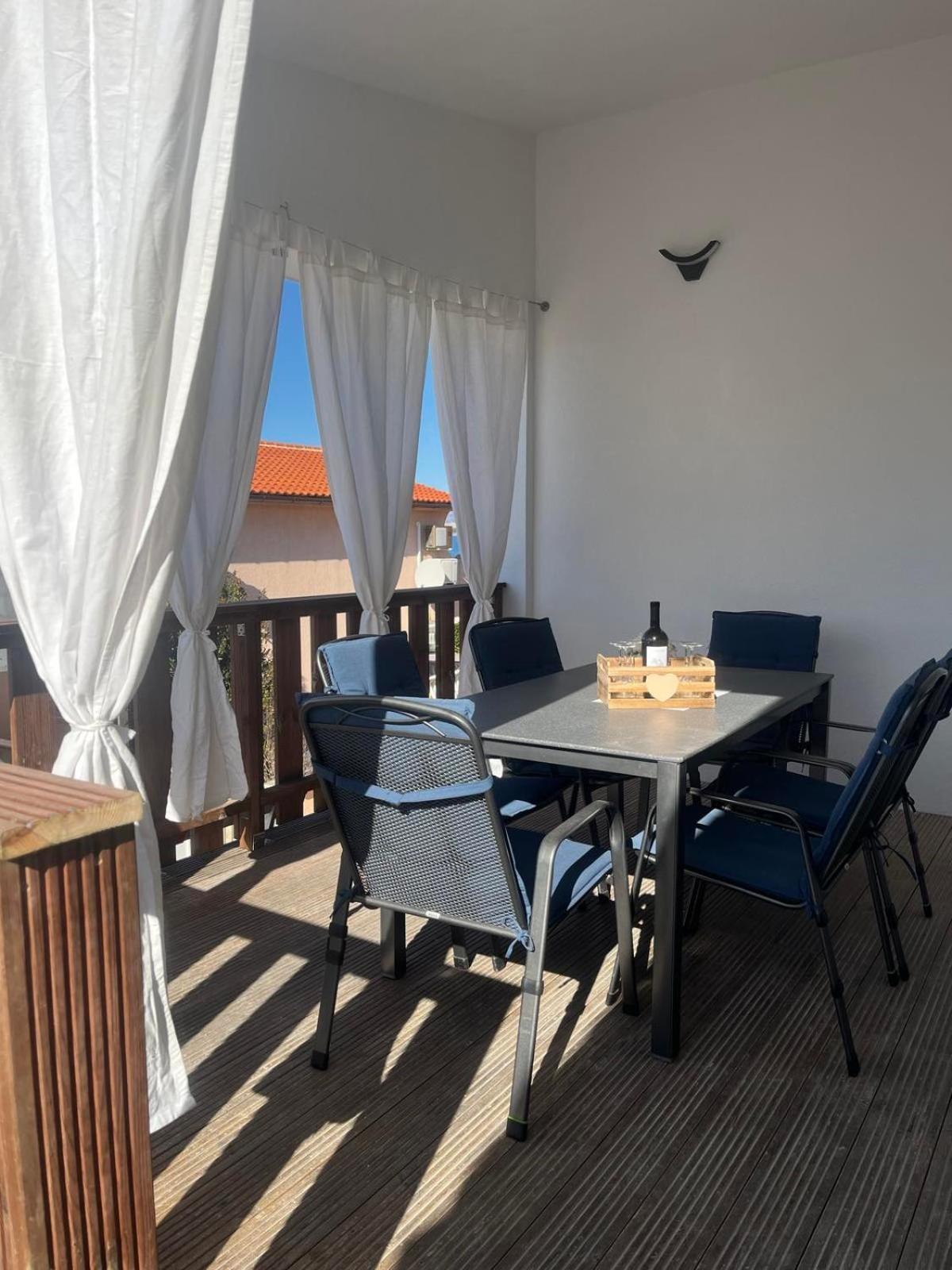 Sinisa Apartman Vir Exterior foto