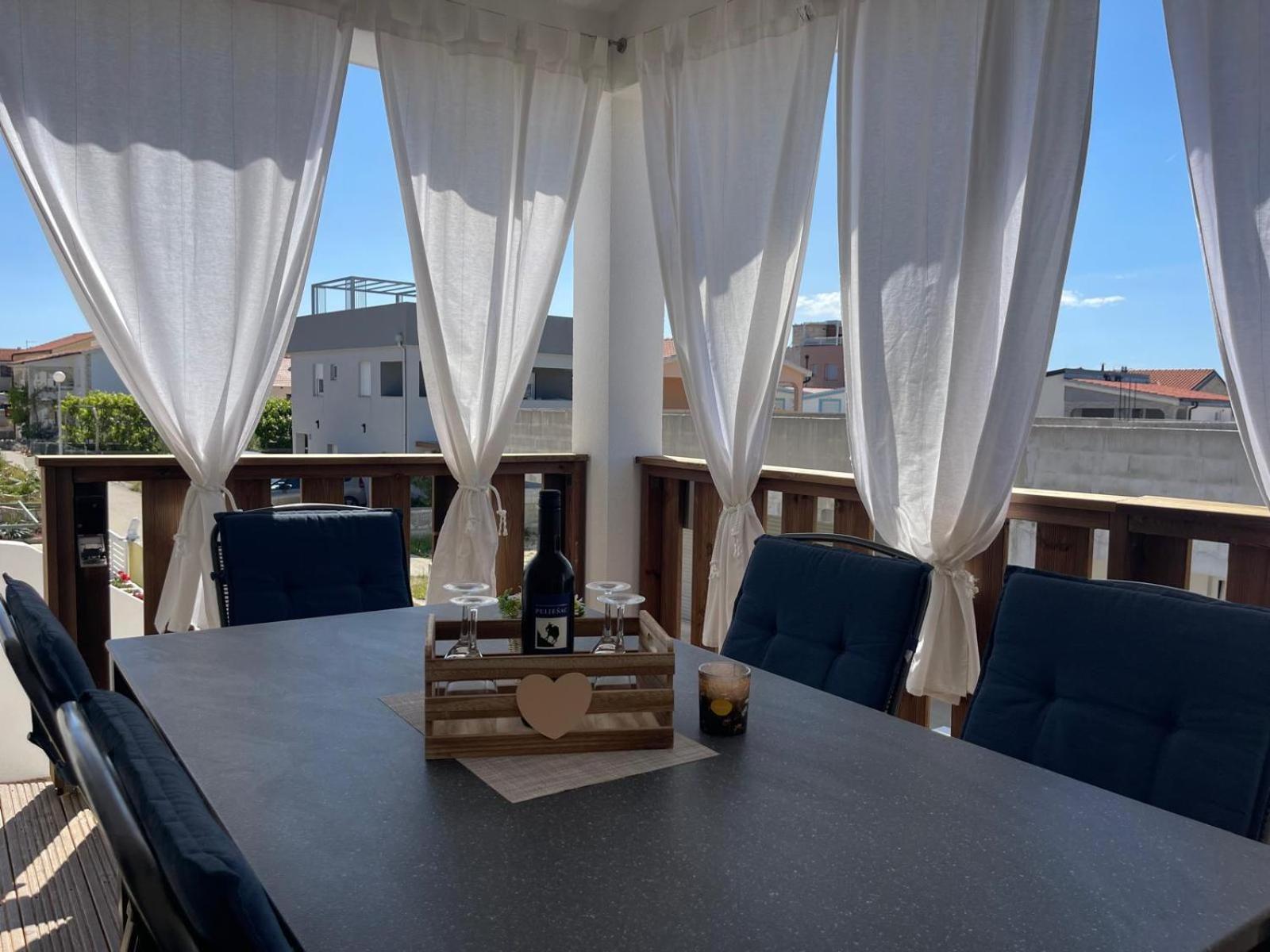 Sinisa Apartman Vir Exterior foto
